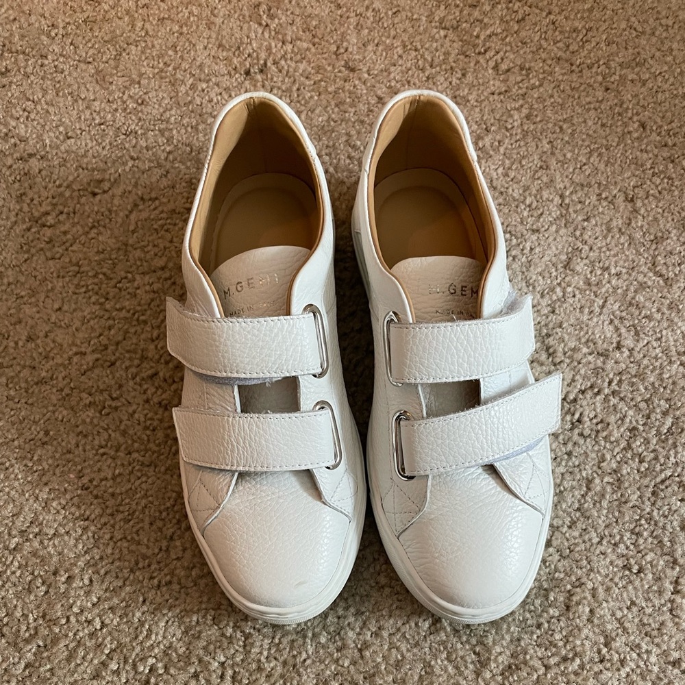 Like new MGEMI white sneakers